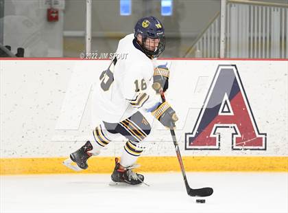 Thumbnail 1 in St. Paul's vs. Trinity-Pawling (Avon Christmas Classic 7th Place) photogallery.