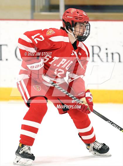 Thumbnail 3 in St. Paul's vs. Trinity-Pawling (Avon Christmas Classic 7th Place) photogallery.