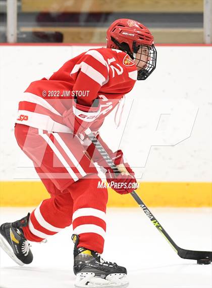 Thumbnail 3 in St. Paul's vs. Trinity-Pawling (Avon Christmas Classic 7th Place) photogallery.