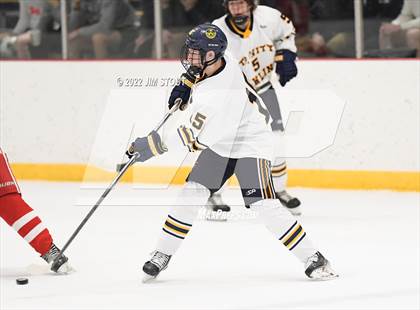 Thumbnail 1 in St. Paul's vs. Trinity-Pawling (Avon Christmas Classic 7th Place) photogallery.