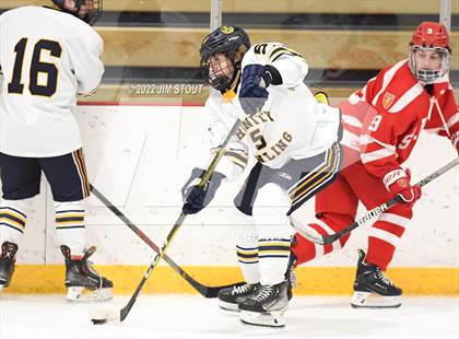 Thumbnail 3 in St. Paul's vs. Trinity-Pawling (Avon Christmas Classic 7th Place) photogallery.