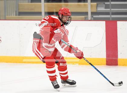 Thumbnail 3 in St. Paul's vs. Trinity-Pawling (Avon Christmas Classic 7th Place) photogallery.