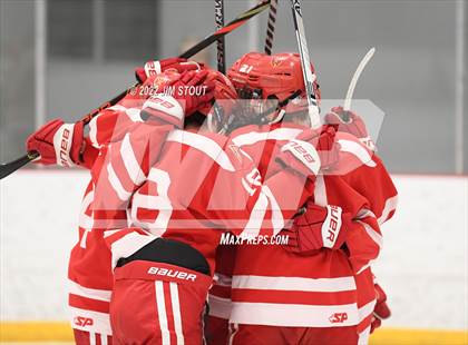 Thumbnail 1 in St. Paul's vs. Trinity-Pawling (Avon Christmas Classic 7th Place) photogallery.