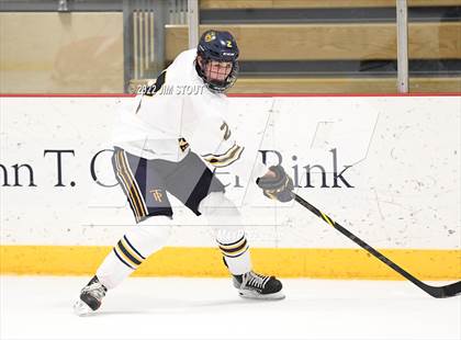 Thumbnail 2 in St. Paul's vs. Trinity-Pawling (Avon Christmas Classic 7th Place) photogallery.