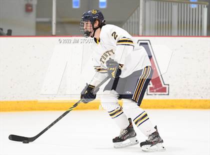 Thumbnail 1 in St. Paul's vs. Trinity-Pawling (Avon Christmas Classic 7th Place) photogallery.