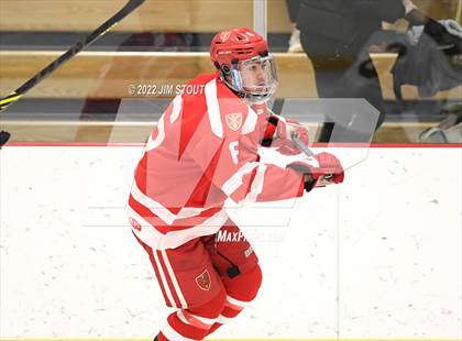 Thumbnail 3 in St. Paul's vs. Trinity-Pawling (Avon Christmas Classic 7th Place) photogallery.
