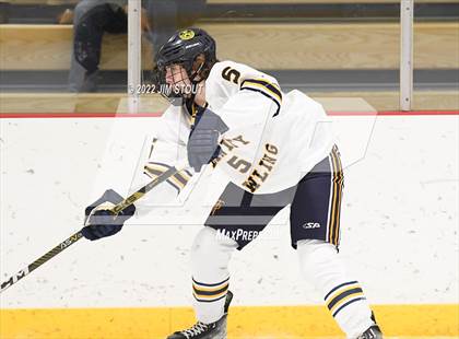 Thumbnail 2 in St. Paul's vs. Trinity-Pawling (Avon Christmas Classic 7th Place) photogallery.