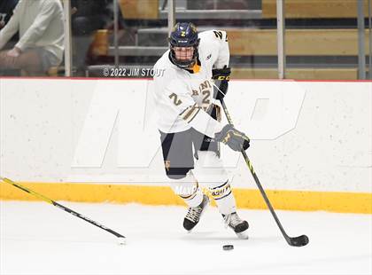 Thumbnail 1 in St. Paul's vs. Trinity-Pawling (Avon Christmas Classic 7th Place) photogallery.