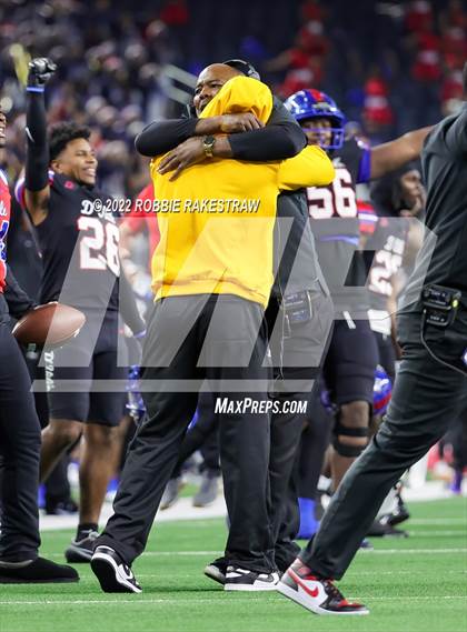 Thumbnail 2 in North Shore @ Duncanville (UIL 6A Division 1 Final) photogallery.