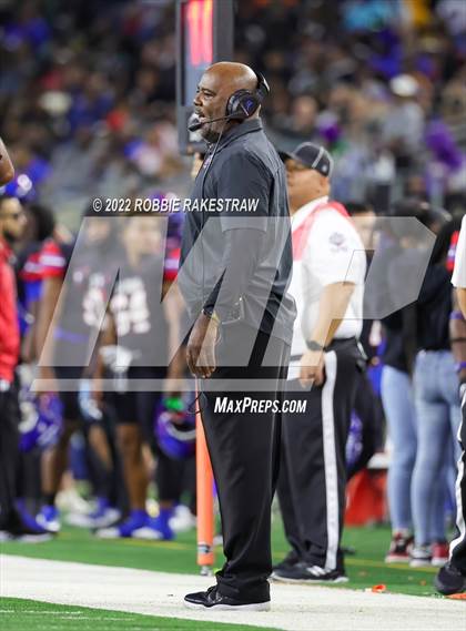 Thumbnail 2 in North Shore @ Duncanville (UIL 6A Division 1 Final) photogallery.
