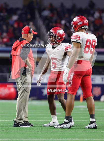 Thumbnail 3 in North Shore @ Duncanville (UIL 6A Division 1 Final) photogallery.