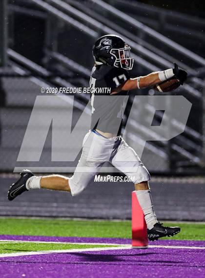 Thumbnail 1 in Wolfe City @ Lindsay (UIL 2A D1 Bi-District) photogallery.