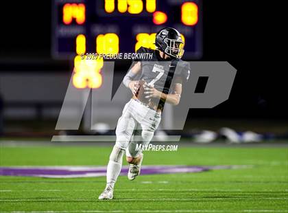 Thumbnail 3 in Wolfe City @ Lindsay (UIL 2A D1 Bi-District) photogallery.