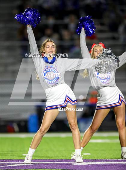 Thumbnail 2 in Wolfe City @ Lindsay (UIL 2A D1 Bi-District) photogallery.
