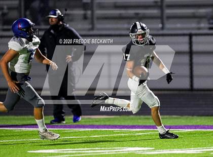 Thumbnail 3 in Wolfe City @ Lindsay (UIL 2A D1 Bi-District) photogallery.