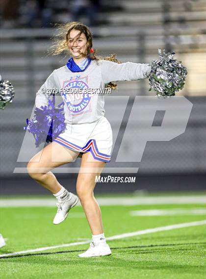 Thumbnail 1 in Wolfe City @ Lindsay (UIL 2A D1 Bi-District) photogallery.