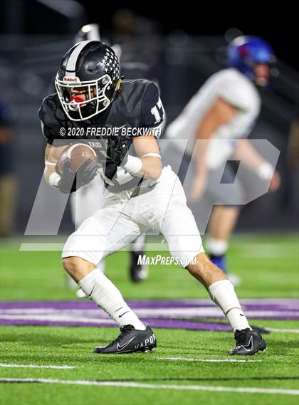 Thumbnail 1 in Wolfe City @ Lindsay (UIL 2A D1 Bi-District) photogallery.