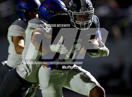 Thumbnail 3 in Wolfe City @ Lindsay (UIL 2A D1 Bi-District) photogallery.