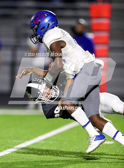 Thumbnail 3 in Wolfe City @ Lindsay (UIL 2A D1 Bi-District) photogallery.