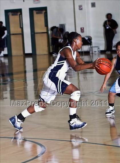 Thumbnail 3 in Sam Rayburn vs. Cy-Ridge (McDonald's Texas Invitational) photogallery.