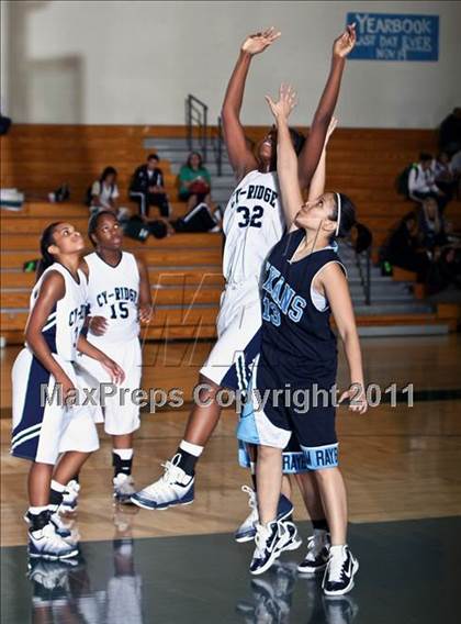 Thumbnail 2 in Sam Rayburn vs. Cy-Ridge (McDonald's Texas Invitational) photogallery.