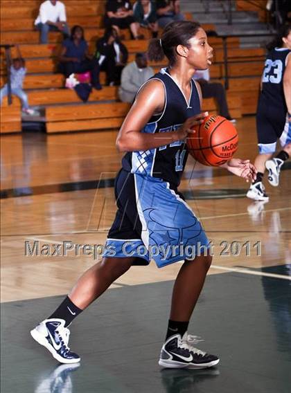Thumbnail 3 in Sam Rayburn vs. Cy-Ridge (McDonald's Texas Invitational) photogallery.