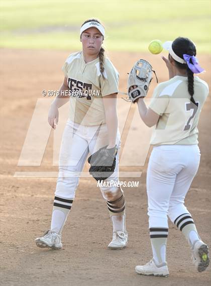Thumbnail 1 in Redlands East Valley vs. West (CIF-SS D3 Final) photogallery.
