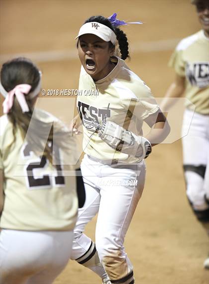 Thumbnail 2 in Redlands East Valley vs. West (CIF-SS D3 Final) photogallery.