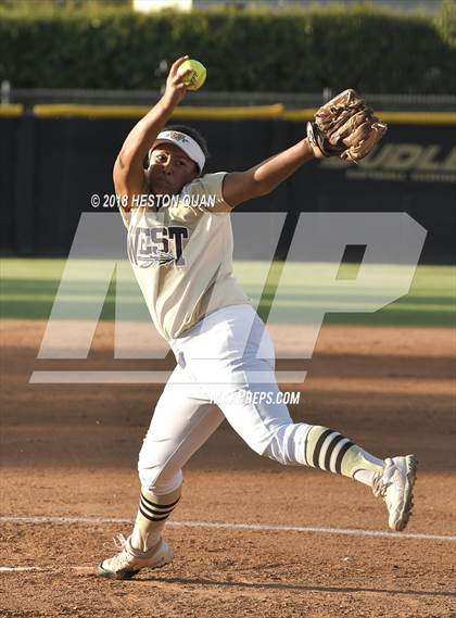 Thumbnail 1 in Redlands East Valley vs. West (CIF-SS D3 Final) photogallery.