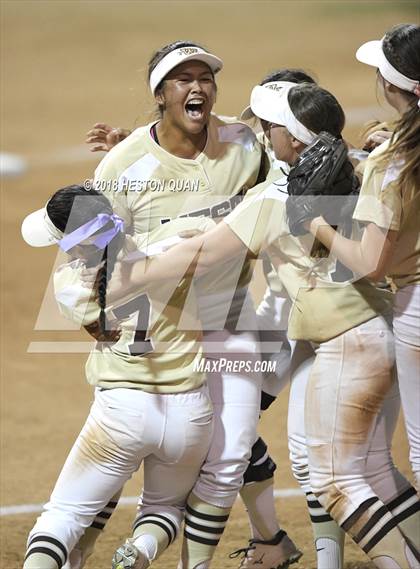 Thumbnail 1 in Redlands East Valley vs. West (CIF-SS D3 Final) photogallery.