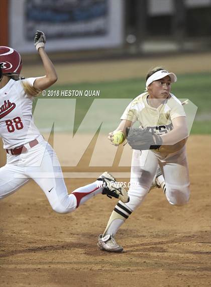 Thumbnail 2 in Redlands East Valley vs. West (CIF-SS D3 Final) photogallery.