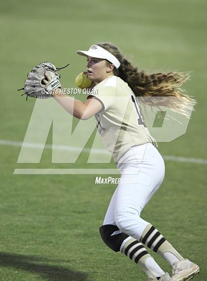 Thumbnail 2 in Redlands East Valley vs. West (CIF-SS D3 Final) photogallery.