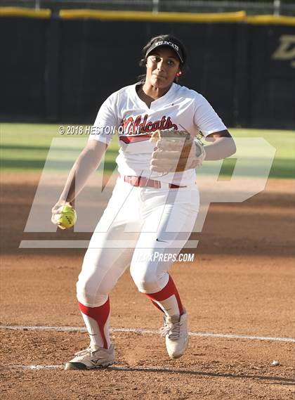 Thumbnail 3 in Redlands East Valley vs. West (CIF-SS D3 Final) photogallery.