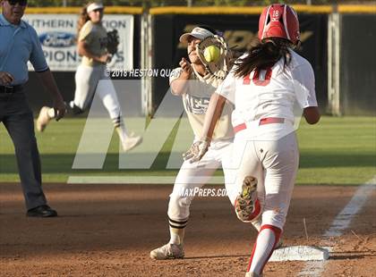 Thumbnail 3 in Redlands East Valley vs. West (CIF-SS D3 Final) photogallery.