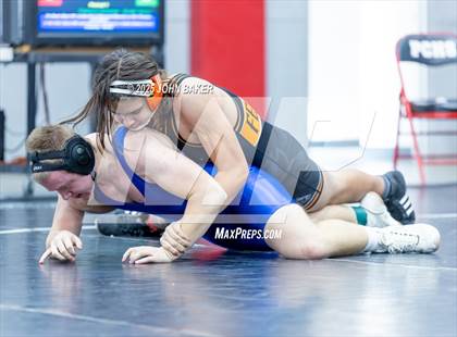 Thumbnail 2 in Lovelock Mustangs Tournament (190lbs) photogallery.