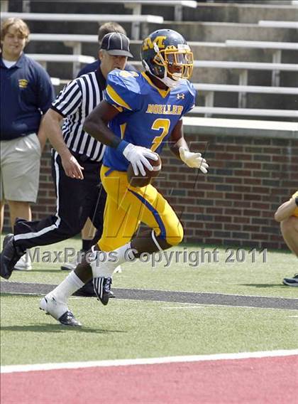 Thumbnail 1 in Pickerington Central vs. Archbishop Moeller (Skyline Chili Crosstown Showdown) photogallery.