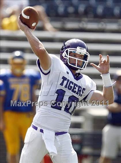 Thumbnail 3 in Pickerington Central vs. Archbishop Moeller (Skyline Chili Crosstown Showdown) photogallery.