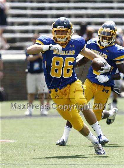 Thumbnail 2 in Pickerington Central vs. Archbishop Moeller (Skyline Chili Crosstown Showdown) photogallery.