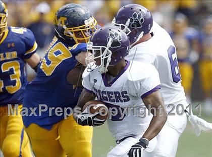 Thumbnail 1 in Pickerington Central vs. Archbishop Moeller (Skyline Chili Crosstown Showdown) photogallery.