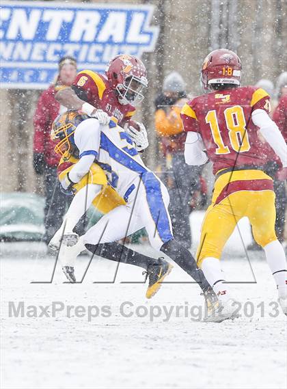 Thumbnail 3 in Brookfield vs. St. Joseph (CIAC Class M Final) photogallery.
