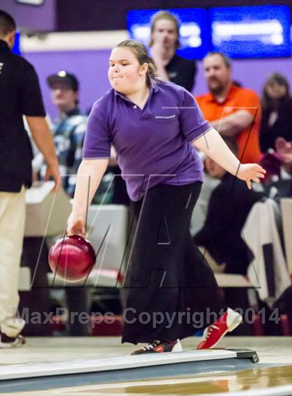 Thumbnail 3 in CIAC Bowling Championships photogallery.