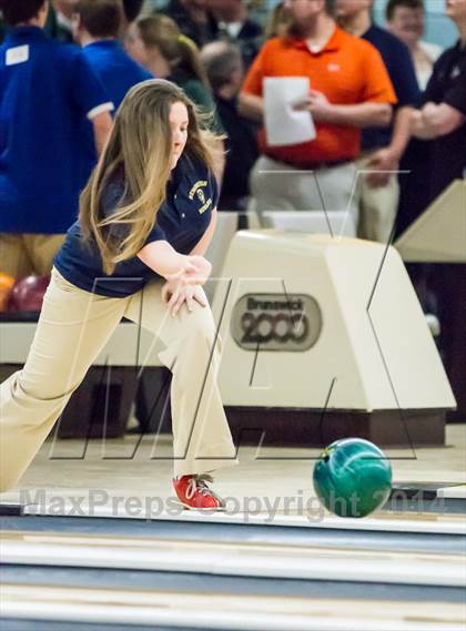 Thumbnail 2 in CIAC Bowling Championships photogallery.