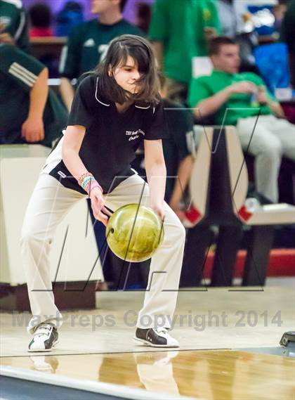 Thumbnail 1 in CIAC Bowling Championships photogallery.