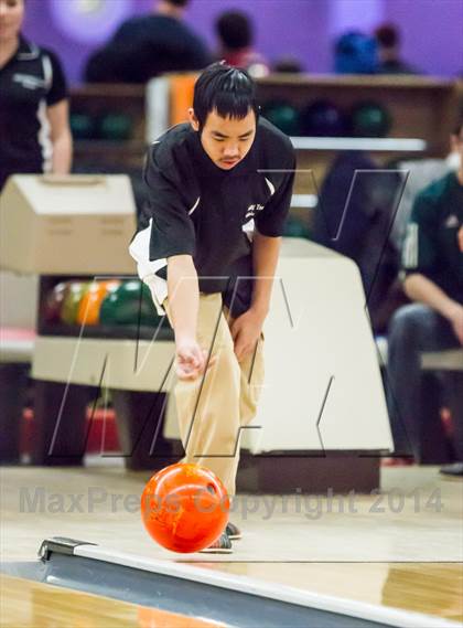 Thumbnail 1 in CIAC Bowling Championships photogallery.
