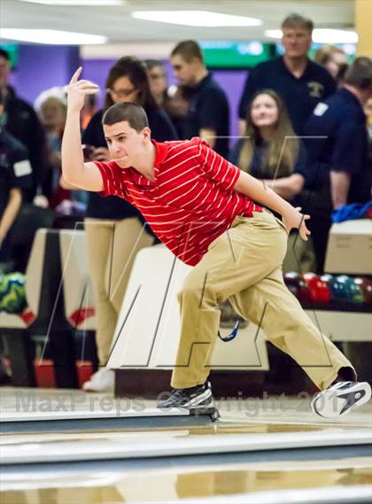 Thumbnail 2 in CIAC Bowling Championships photogallery.