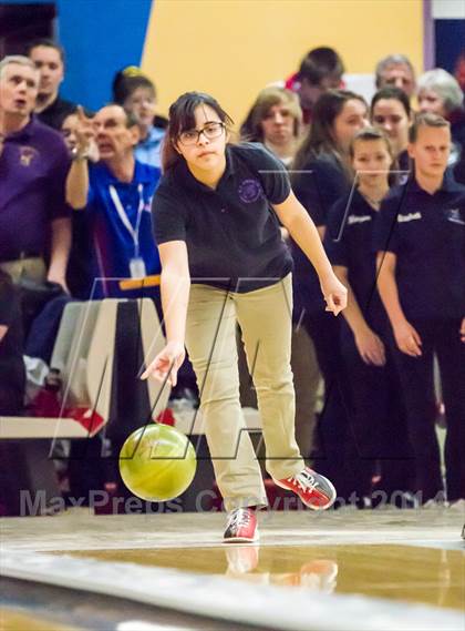 Thumbnail 1 in CIAC Bowling Championships photogallery.