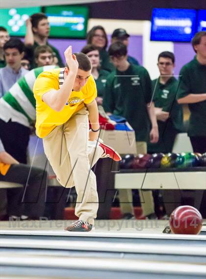 Thumbnail 2 in CIAC Bowling Championships photogallery.