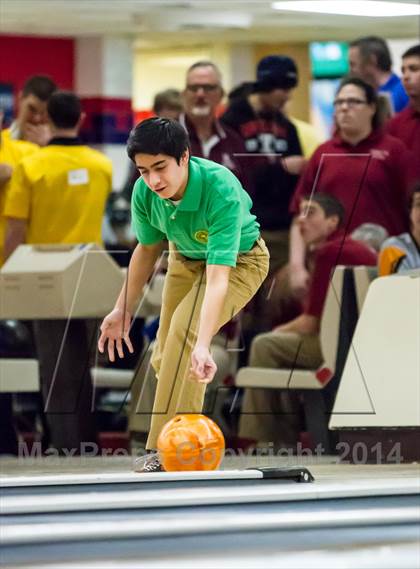 Thumbnail 1 in CIAC Bowling Championships photogallery.