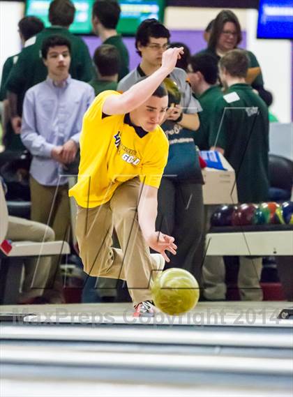 Thumbnail 1 in CIAC Bowling Championships photogallery.