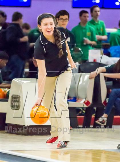 Thumbnail 3 in CIAC Bowling Championships photogallery.